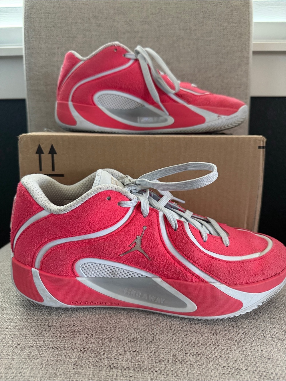Jordan Tatum 4 Mens Pink and White Basketball Sneakers